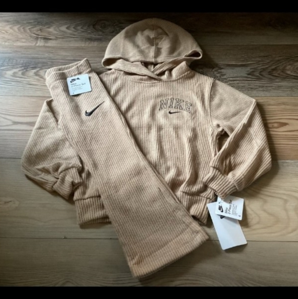 Nike Beige Ribbed Hoodie & Sweatpants Set Size 4